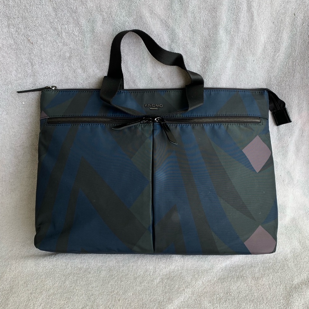 Knomo briefcase with shoulder strap